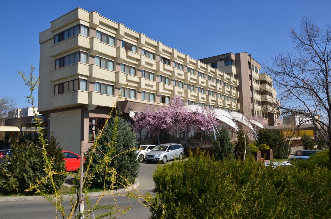 Aparthotel Danube กาลาจิ ภายนอก รูปภาพ