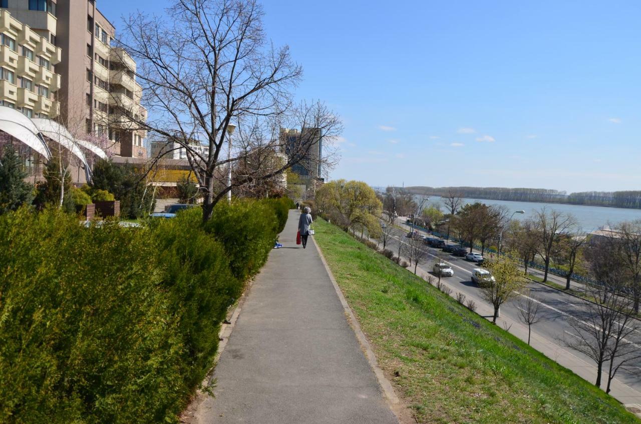 Aparthotel Danube กาลาจิ ภายนอก รูปภาพ
