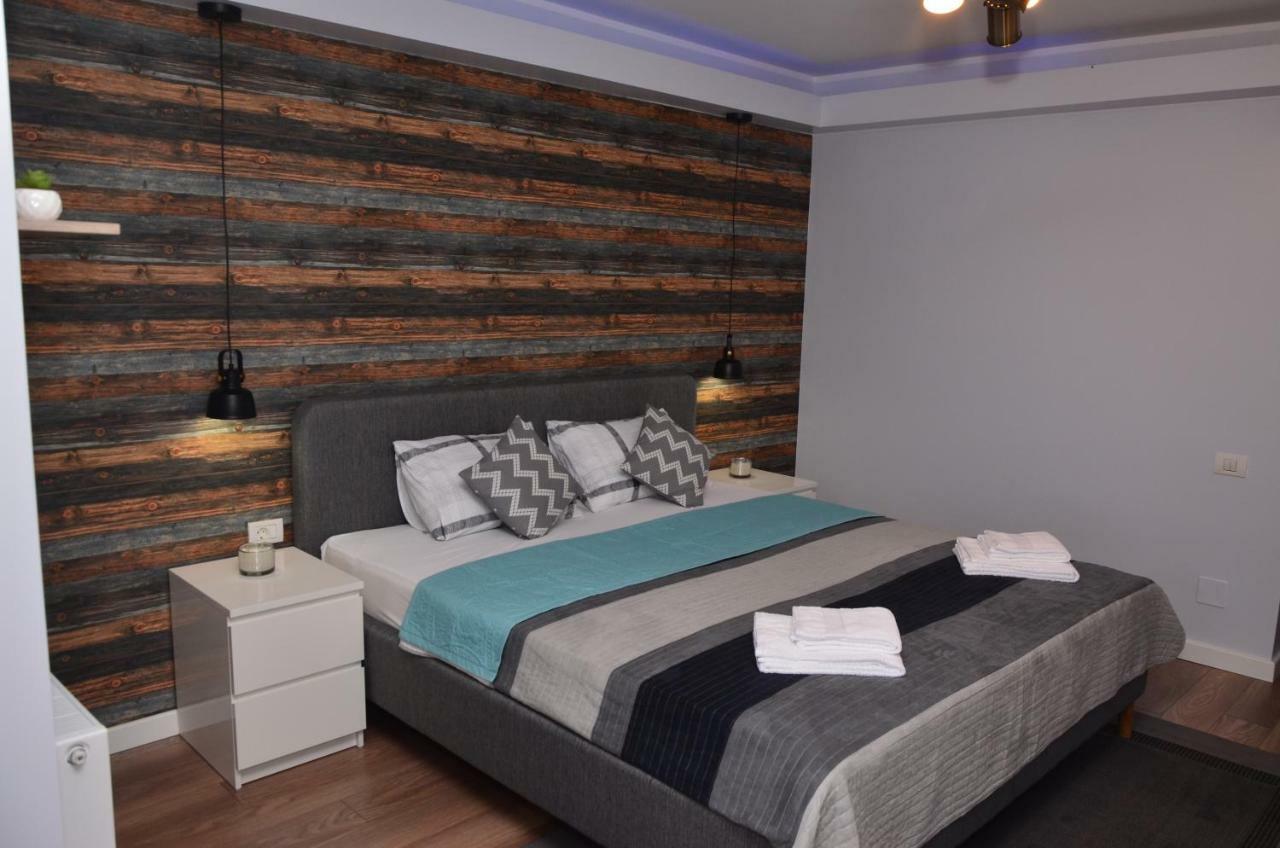 Aparthotel Danube กาลาจิ ภายนอก รูปภาพ